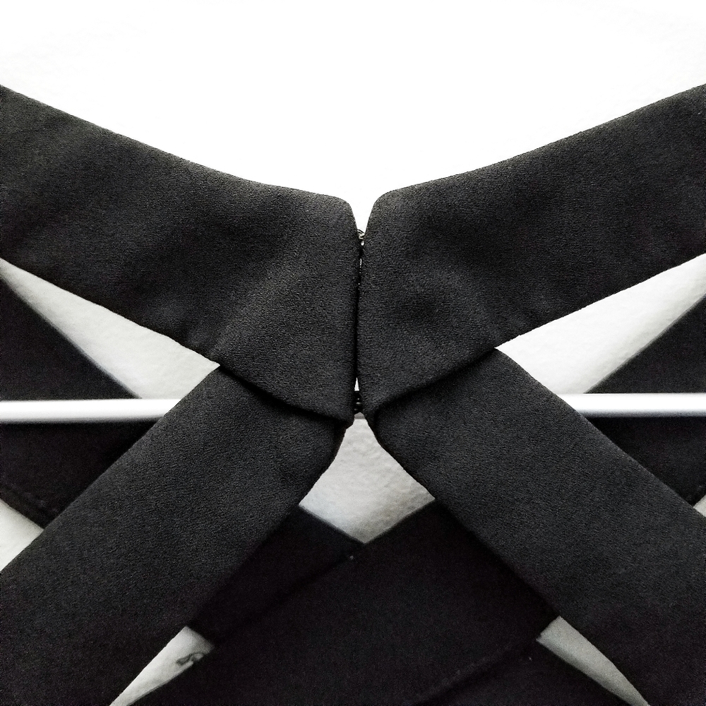 BCBG Elisabetta top - Picture 4 of 6